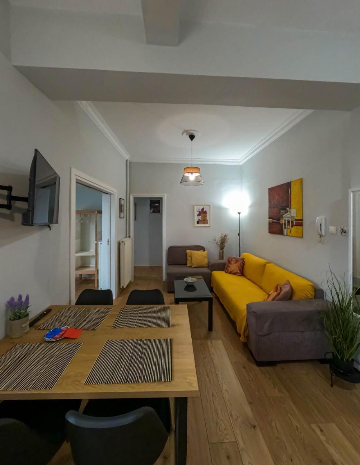 Comfortable Apt, Next To Archeological Museum! Athen Eksteriør billede